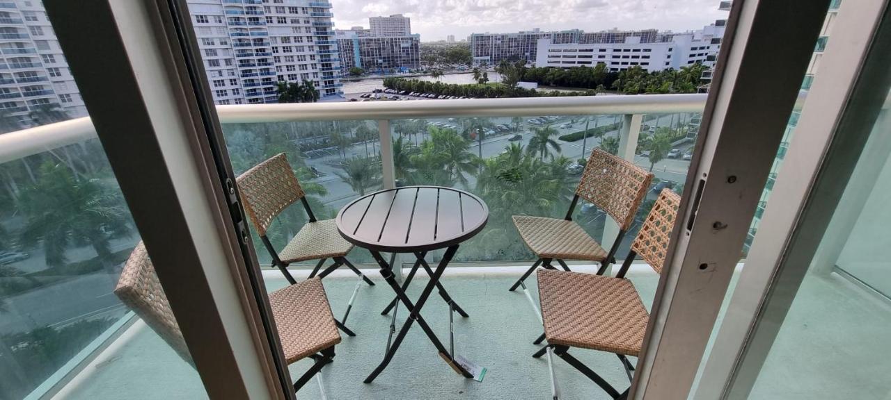 New Luxury Apartment 2Br 2Ba Direct Beach Access Hollywood Bagian luar foto