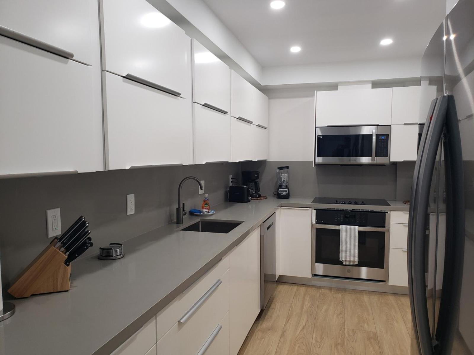 New Luxury Apartment 2Br 2Ba Direct Beach Access Hollywood Bagian luar foto
